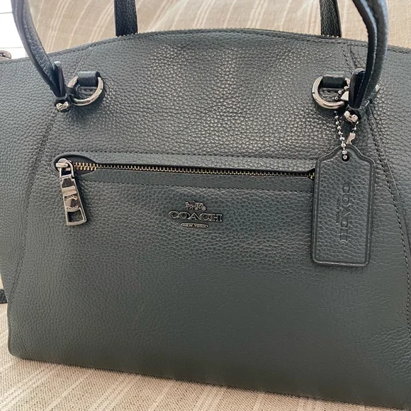 Excellent condition Coach Prairie leather bag - Picture 3 of 8